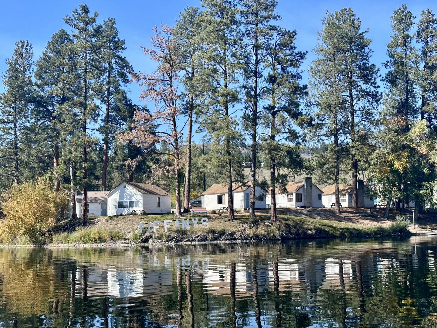 One Bedroom Double Cabins at TIffanys Resort Curlew Lake