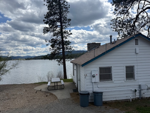 Two Bedroom Cabins at Tiffanys Resort Curlew Lake